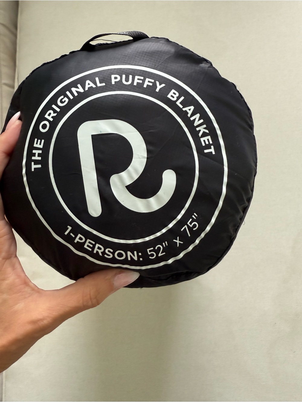 NWOT The Original Puffy Blanket Packable